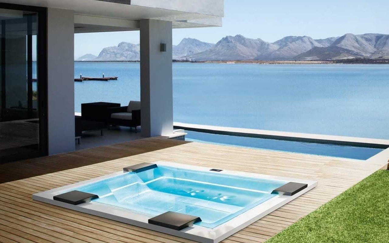 Aquatica Jacuzzi para Exterior Zen Spa Pro diseñada por Marc Sandler Terentti